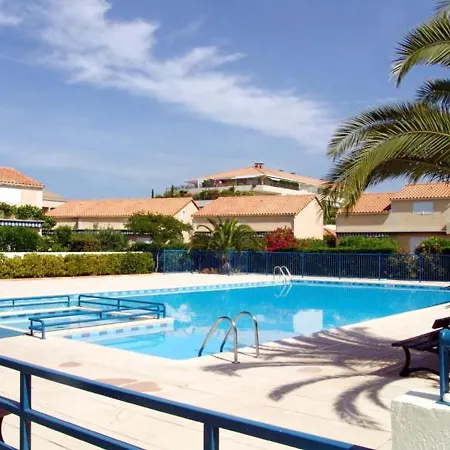 Апартаменти Familial Avec Piscine, Terrasse Et Parking Au Lavandou - 5 Couchages - Fr-1-251-487