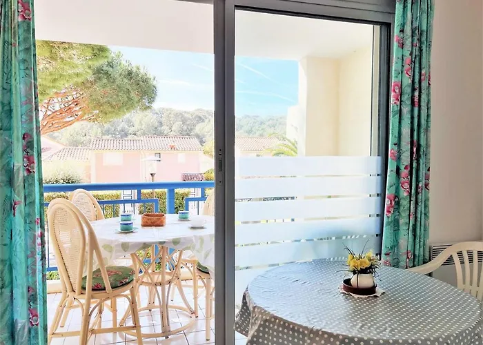 Familial Avec Piscine, Terrasse Et Parking Au Lavandou - 5 Couchages - Fr-1-251-487 *