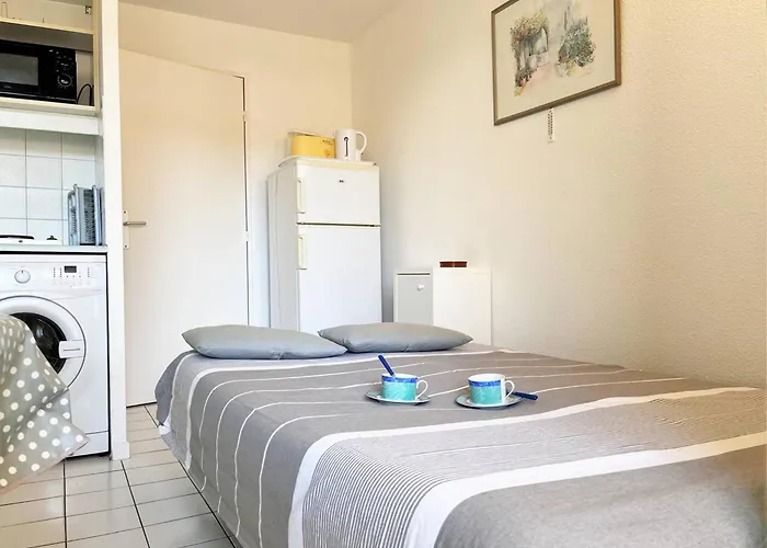 Familial Avec Piscine, Terrasse Et Parking Au Lavandou - 5 Couchages - Fr-1-251-487